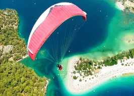 PARAGLIDING IN OLUDENIZ