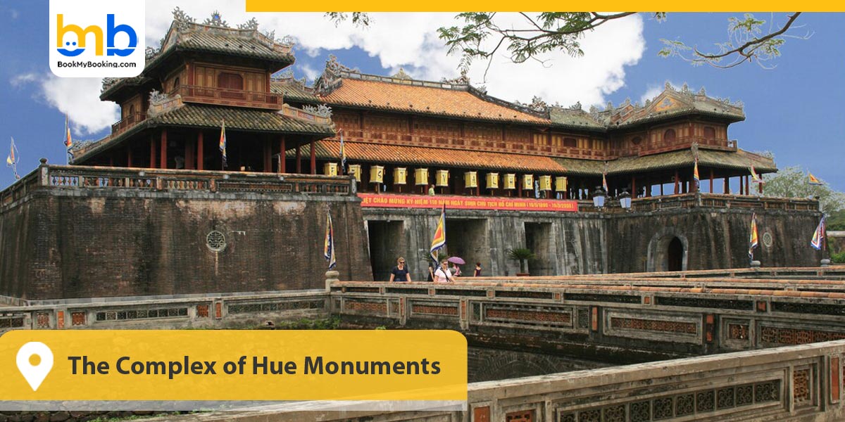 The Complex of Hue Monuments